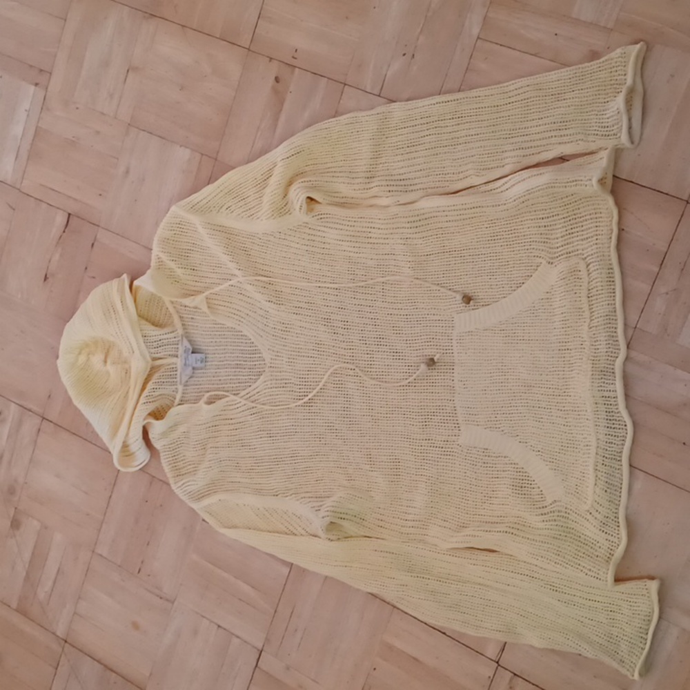 Gander Mountain hooded top women's size medium  yellow